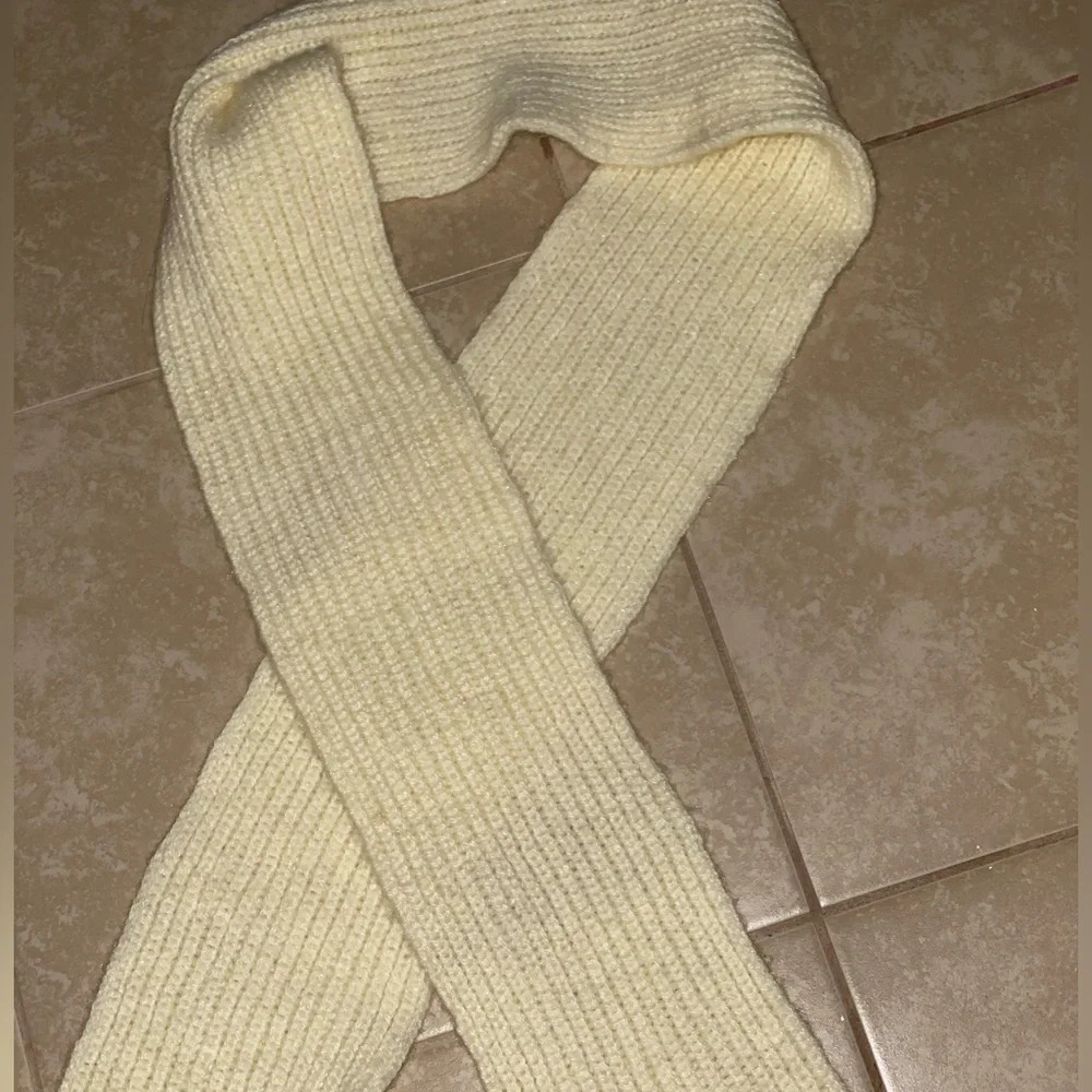 Scarf Beige Ribbed Unisex‎